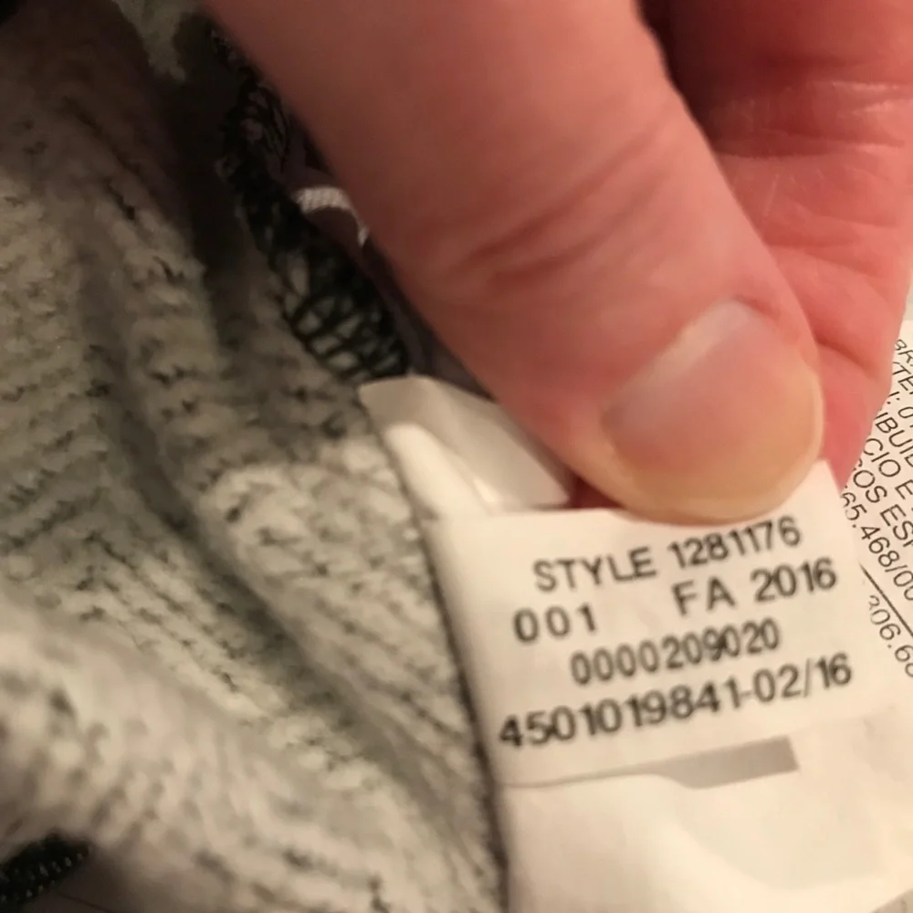 Under Armour Jacket - Picture 12 of 13